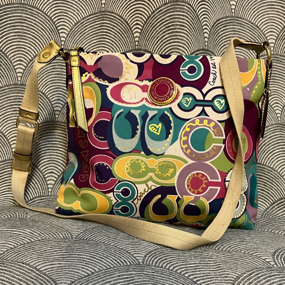 “” SOLD “”Beautiful Coach Purse